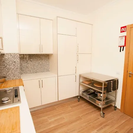 Modern Luxury Near Harbor Of Apartment Albufeira