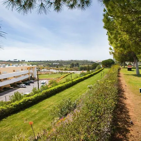 Modern Luxury Near Harbor Of Albufeira